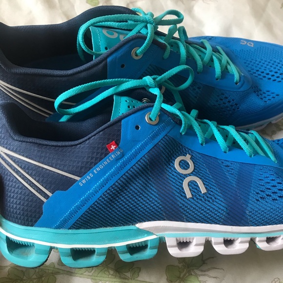 OnCloud Cloudflow Running Shoes - Picture 3 of 8